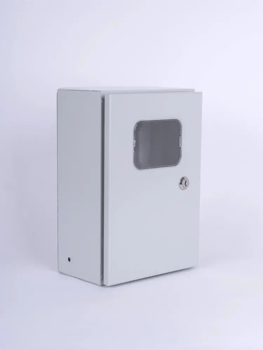 ЩУН-1х6 (300х200х125) IP54. Увеличенный под электрический счетчик и автоматические выключатели до 6 модулей Щит учетно-распределительный навесной ЩРУ 1Н6 IP54