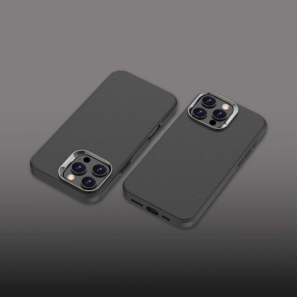 Чехол Carbon AntiShoсk MagSafe для Apple iPhone 16 Pro, черный