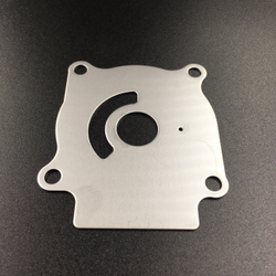 Пластина помпы охлаждения Suzuki DT20-40, DF25-50 (Sinera)