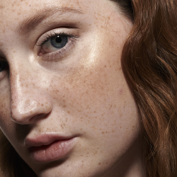 MAC Cosmetics Strobe Liquid Blush - Румяна в жидкой форме оттенок Lightning, 4 ml