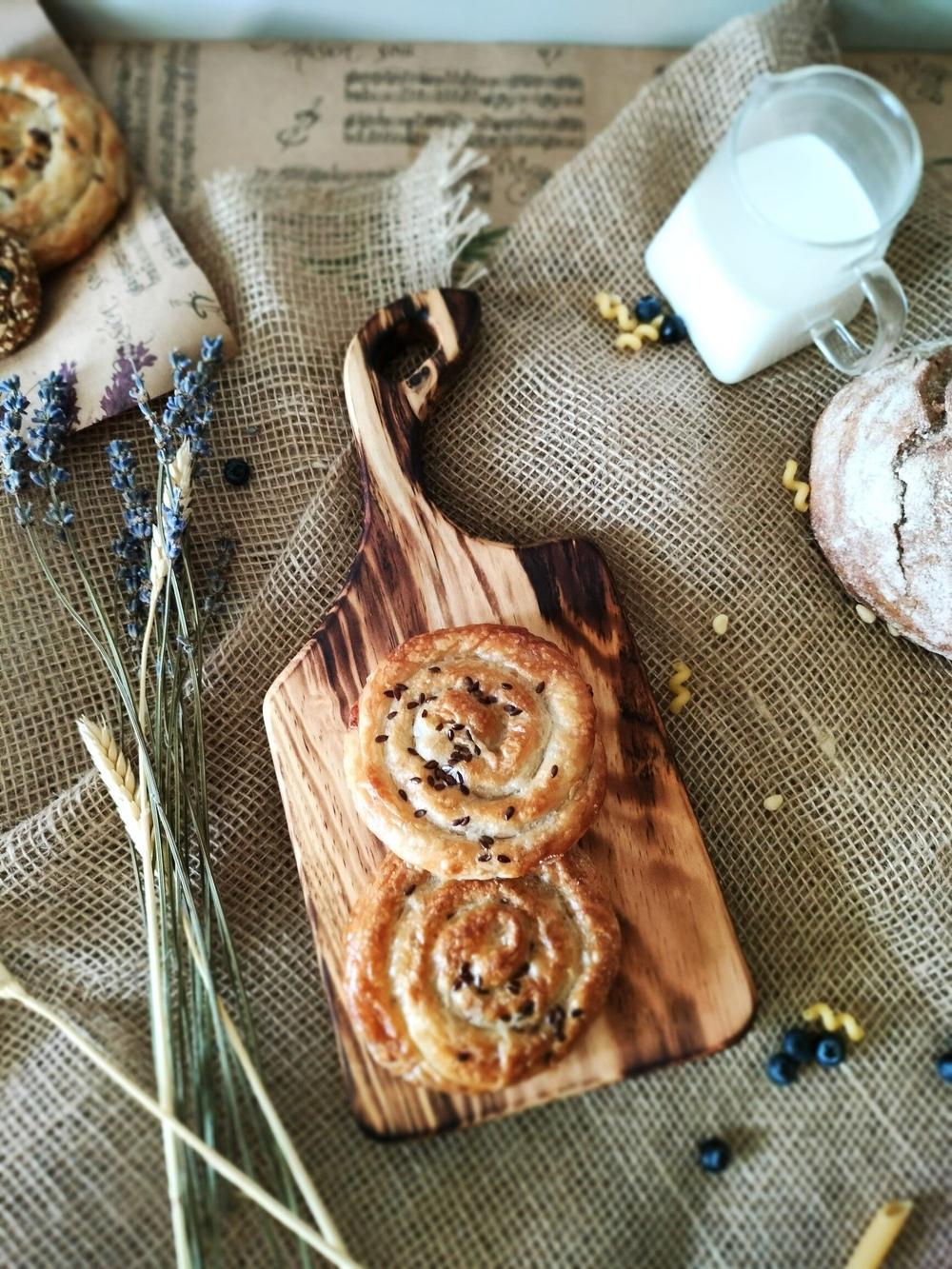 Доска разделочная из дерева сервировочная