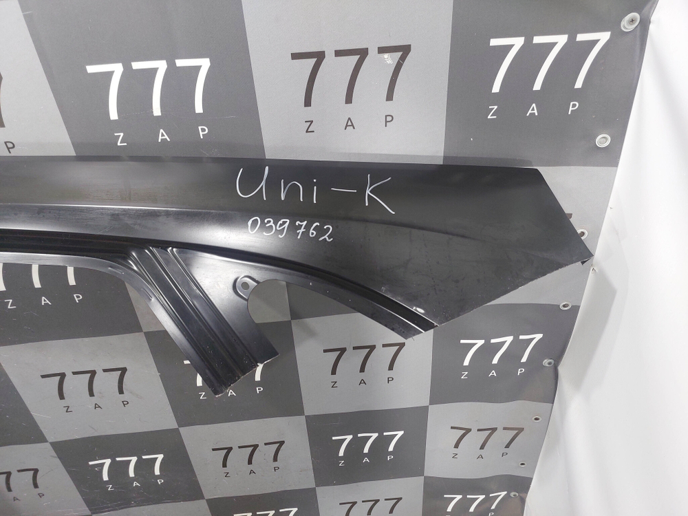 Боковина левая Changan UNI-K 20-нв Новая Оригинал CD569F2702050101