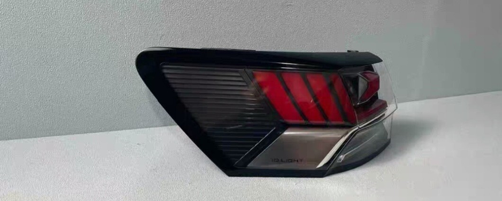 Задний фонарь (правая/левая/центральная часть) Volkswagen Tayron