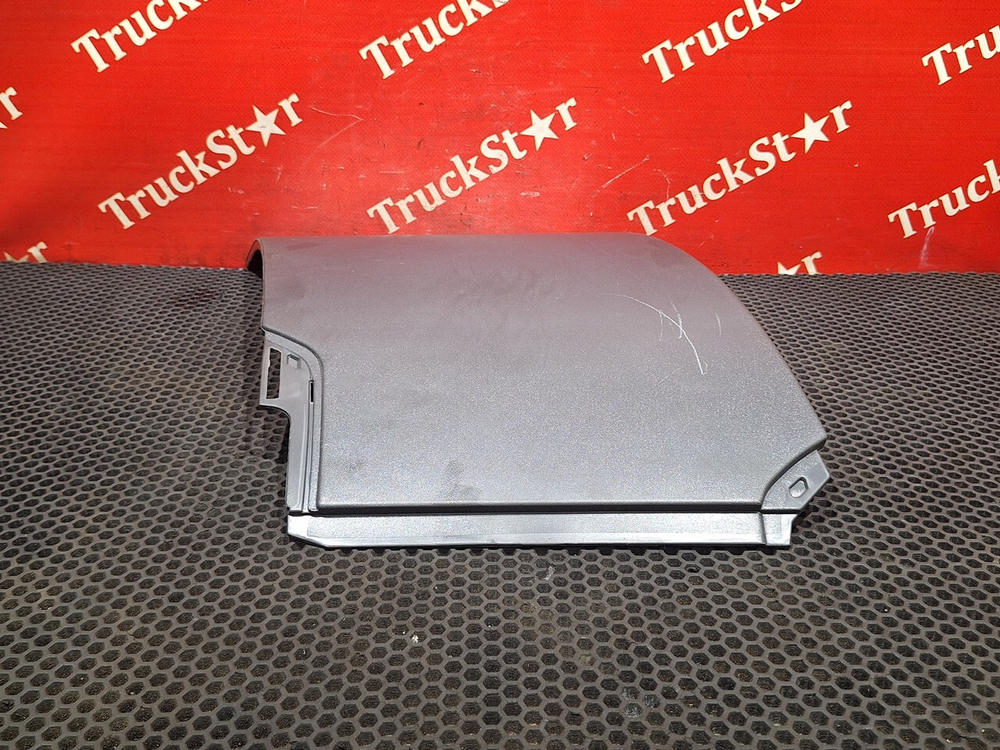 Накладка капота левая