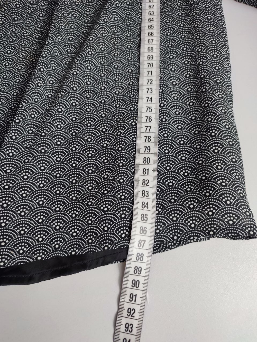 Платье H&M с игривым настроением 40 размер