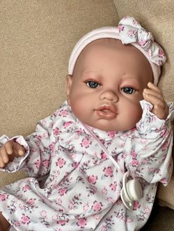 Кукла Berbesa виниловая 42см Recien Nacido с пледом (5122K)