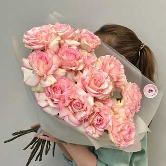 «Saint-Tropez» букет из французских роз Эсперанс