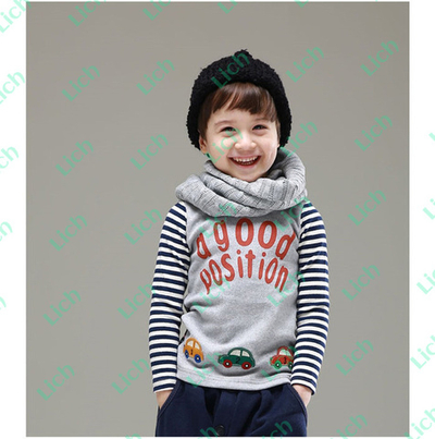 Лонгслив детский с рукавами в полоску и принтом машин