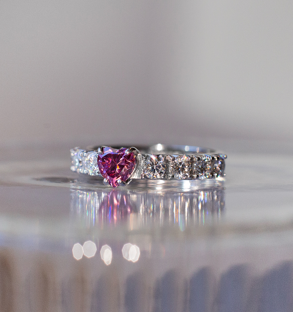 Love Obsession с муассанитами