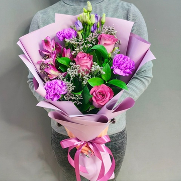 Авторский букет в сиреневой гамме