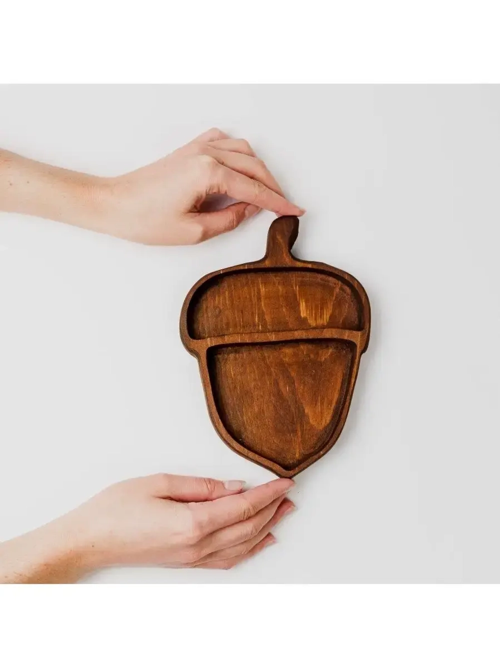 Деревянная менажница "Жёлудь" из кедра