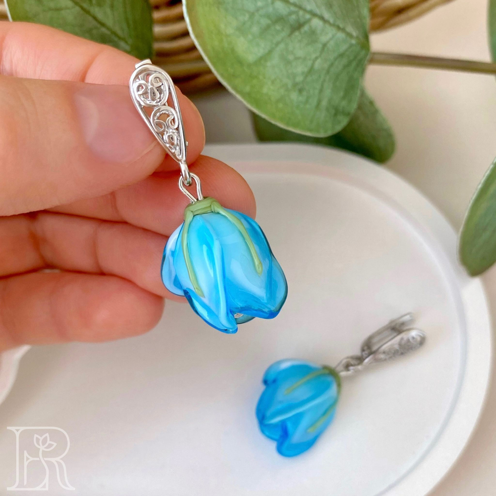 LEFIREL' Серьги серебряные женские "Водяная нимфа" с цветами из муранского стекла / ювелирные украшения из родированного серебра 925