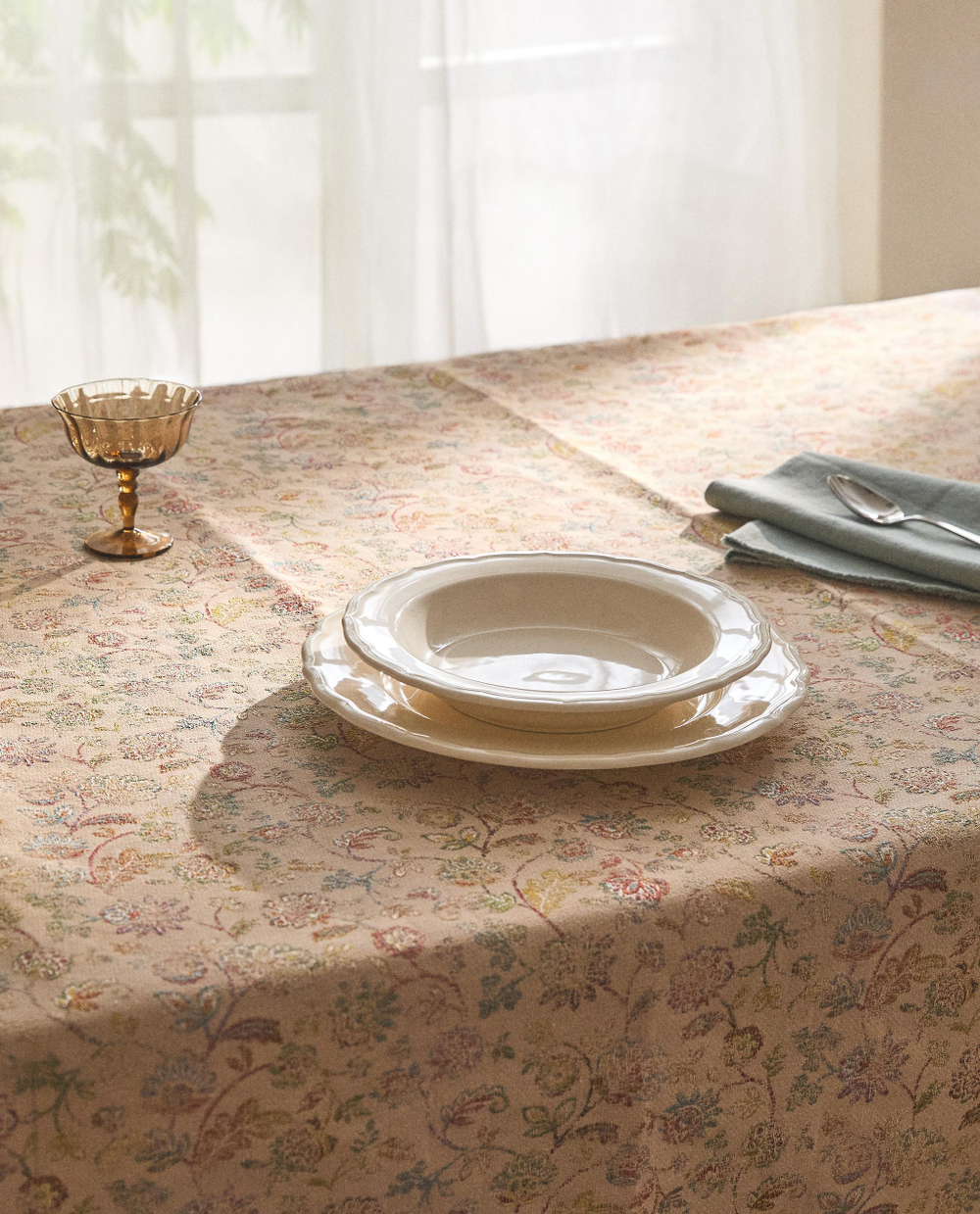 Zara Home скатерть из смесовой ткани, цветочный мотив, 250 150 см