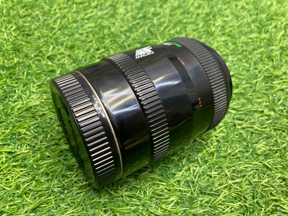 Soligor AF 100mm 3.5 MC Macro Canon