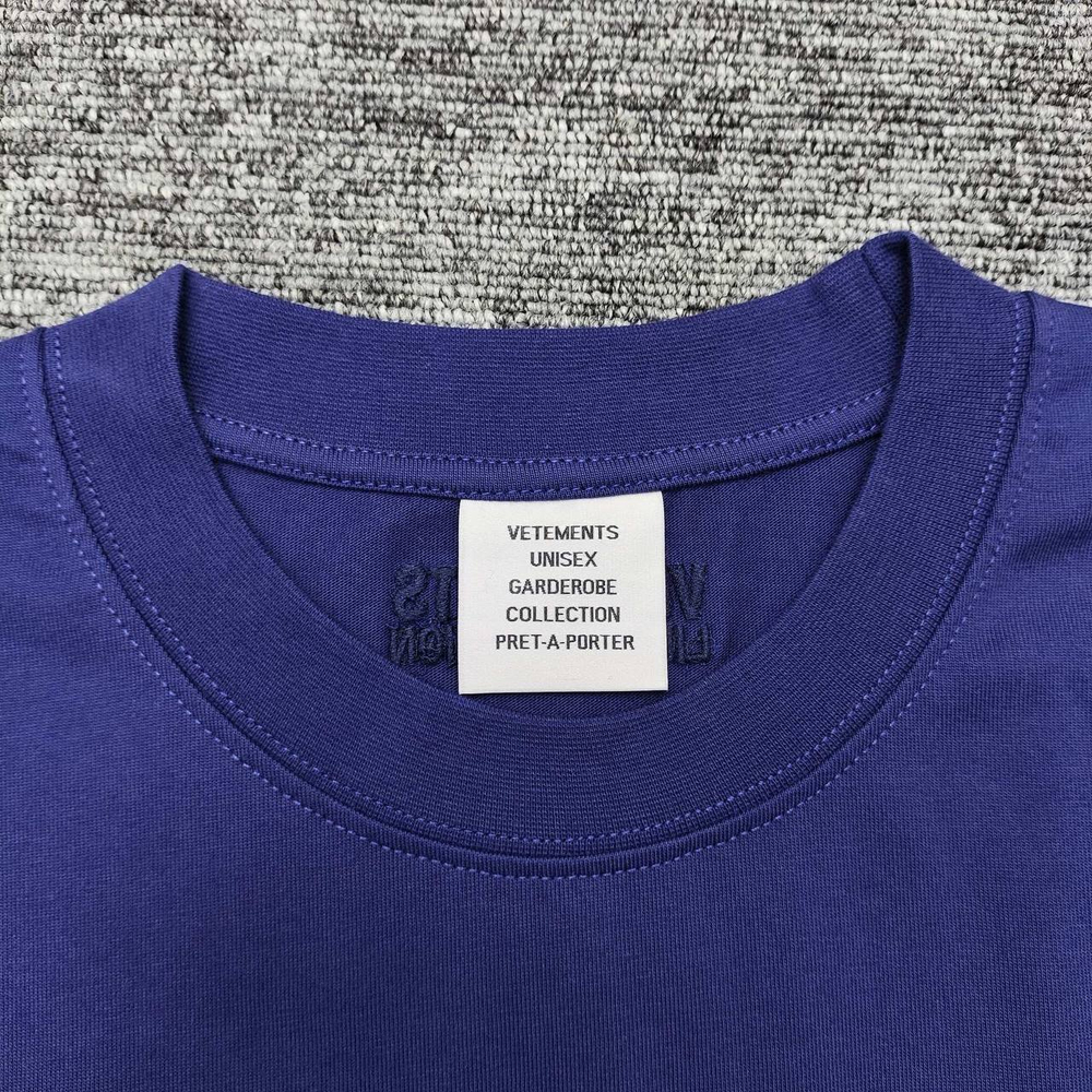 Футболка Vetements