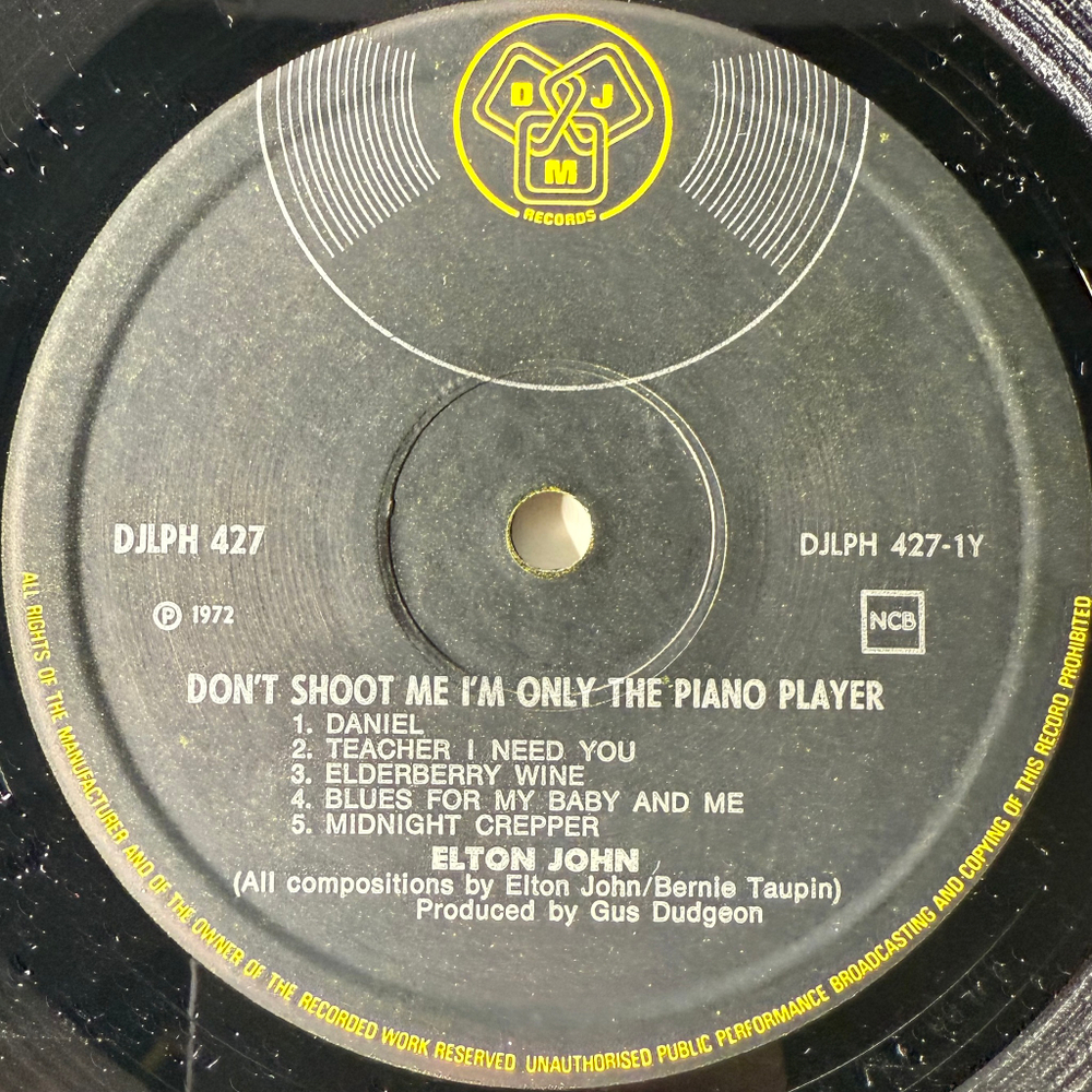 Elton John ‎– Don't Shoot Me, I'm Only The Piano Player (Скандинавия 1973г.)