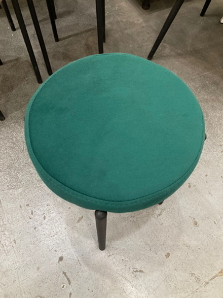 Табурет Лондон каркас черный основание велюр изумруд