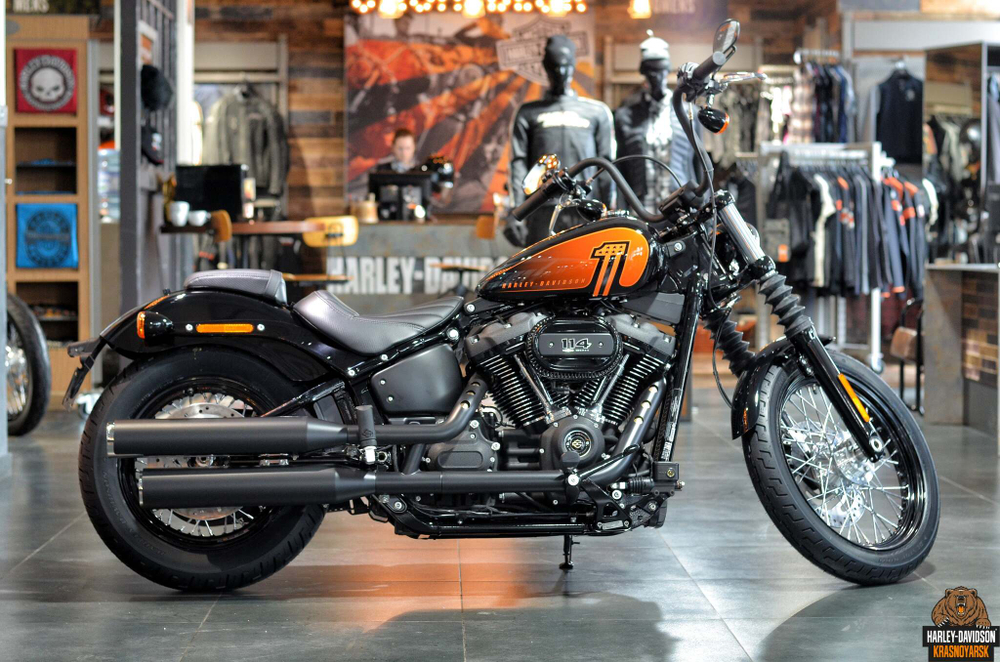 Мотоцикл Harley-Davidson Street Bob 114 (Vivid Black)