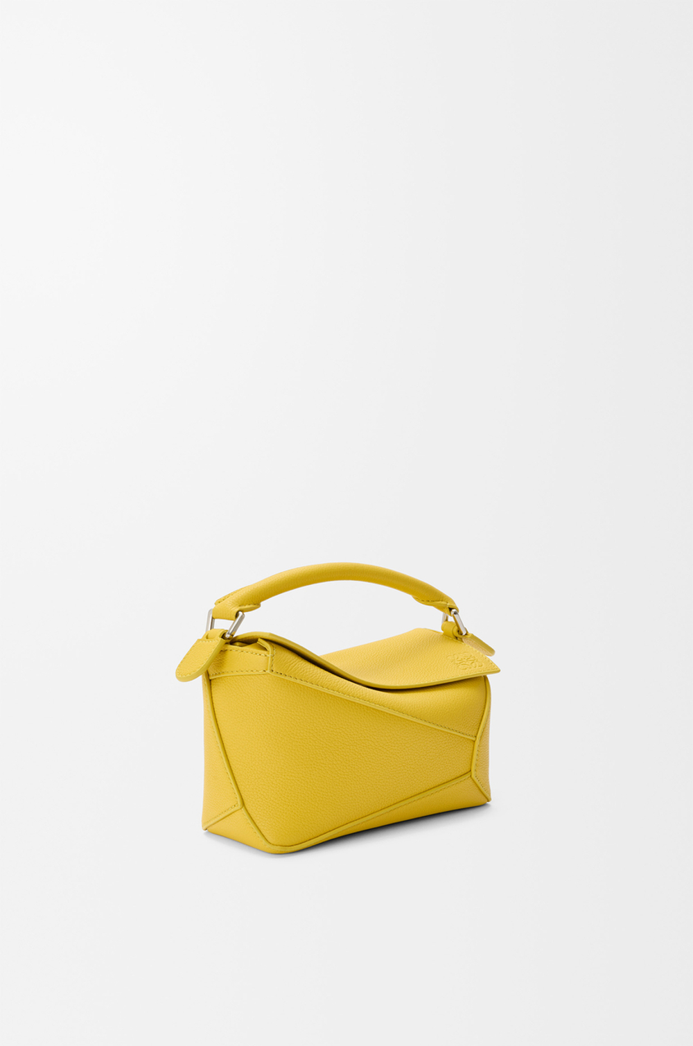 Loewe Мини-сумка Puzzle Edge из мягкой зернистой телячьей кожи, желтый
