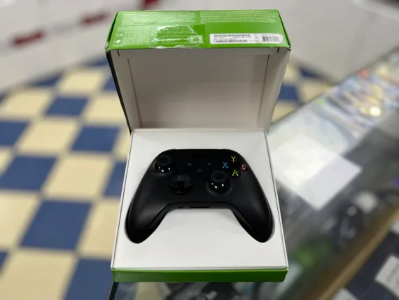 Беспроводной геймпад Xbox Series Wireless Controller Robot Black (Черный) Б/У, Датчики TMR