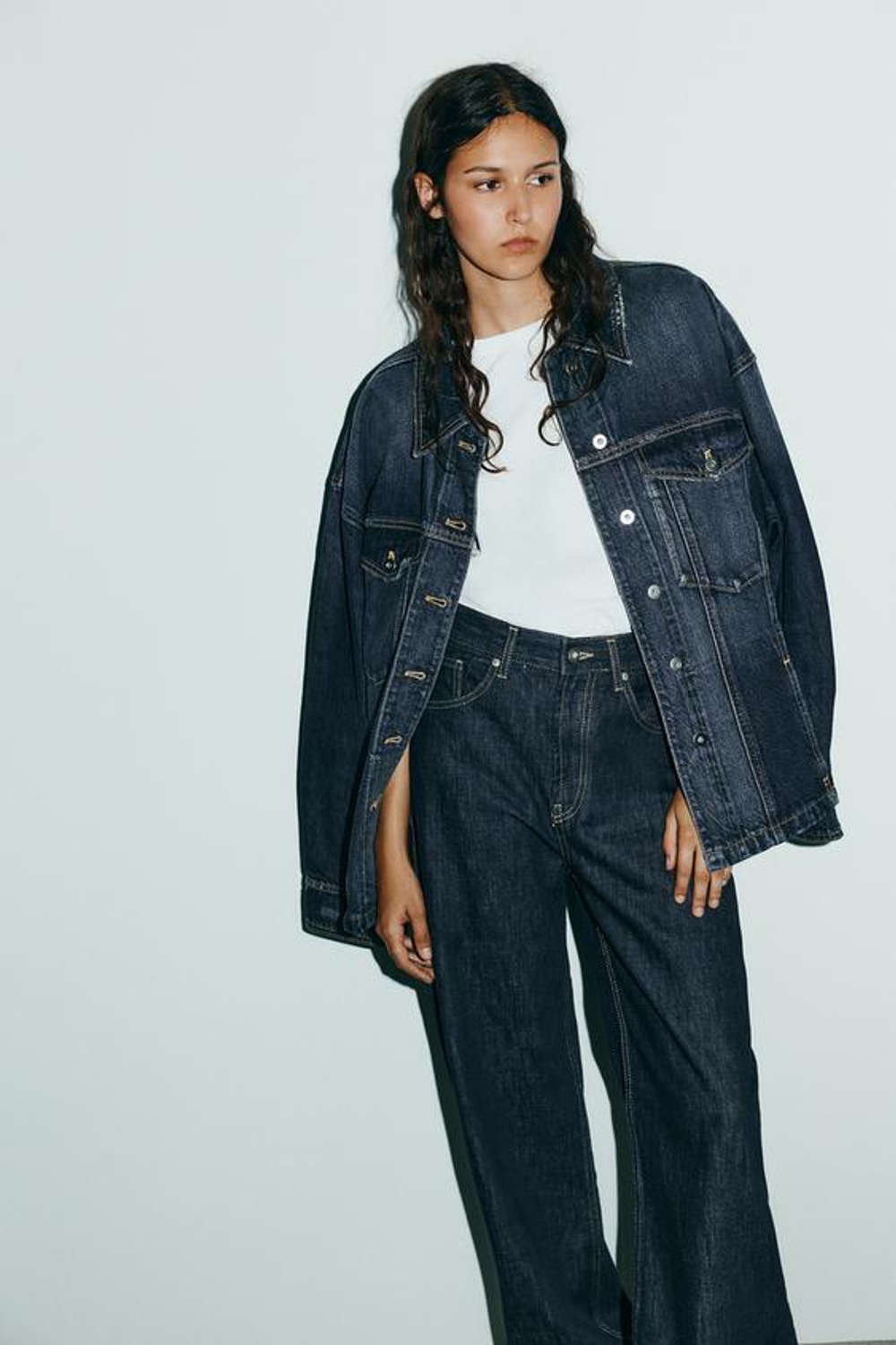 ZARA ПРЯМЫЕ ДЖИНСЫ TRF С ВЫСОКОЙ ПОСАДКОЙ И ХЛЯСТИКОМ, ТЕМНЫЙ ИНДИГО