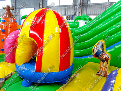 Коммерческий надувной батут "Джунгли с двумя входами" 10*7*4