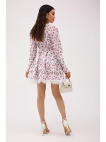 Летнее платье с кружевами короткое в цветочек