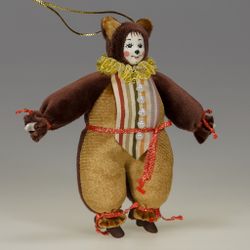 Ёлочная игрушка Мальчик-Медвежонок бархатный