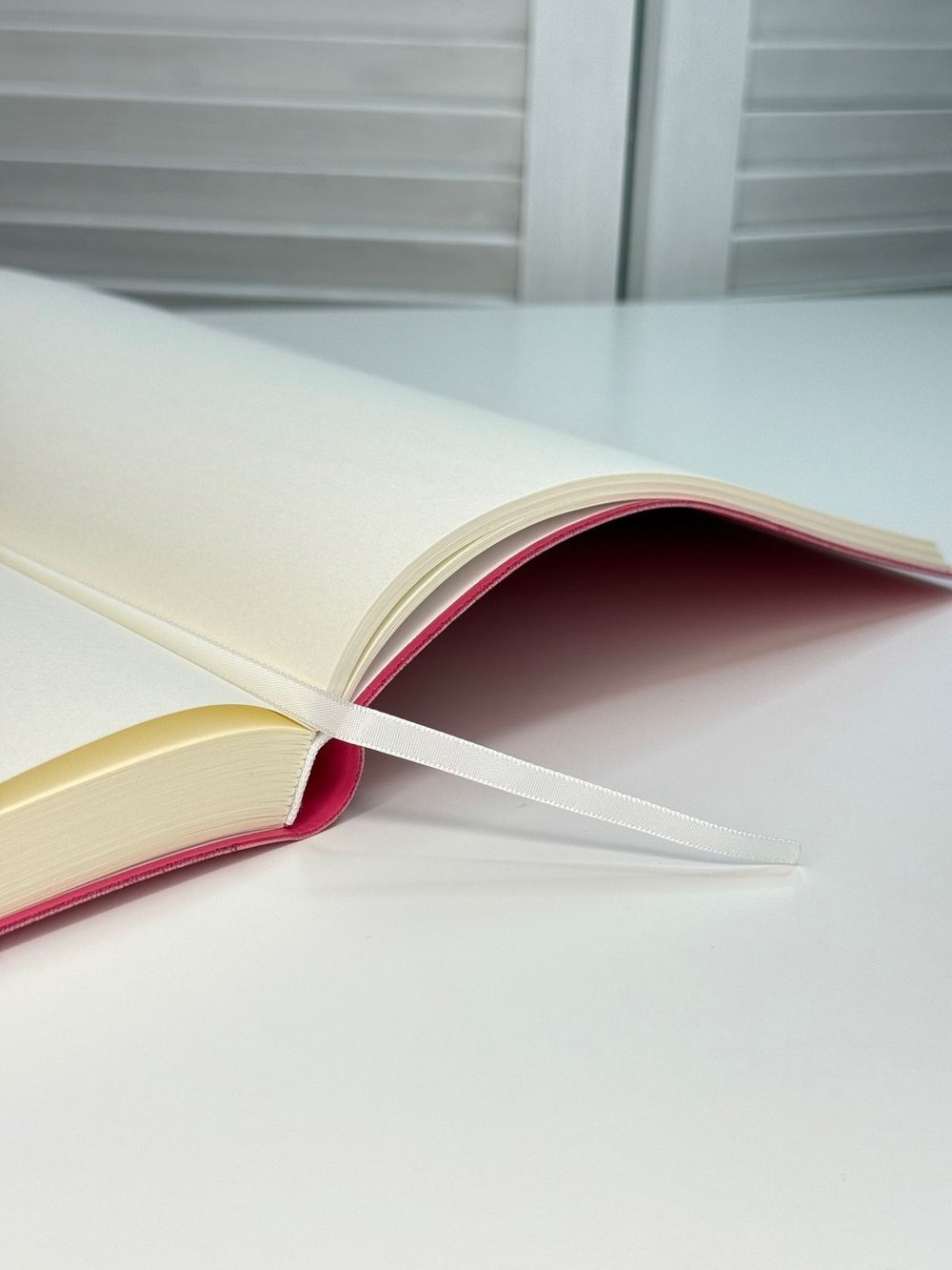 Блокнот А4 200л. (400страниц) без разлиновки Малиновый (К44-522А)