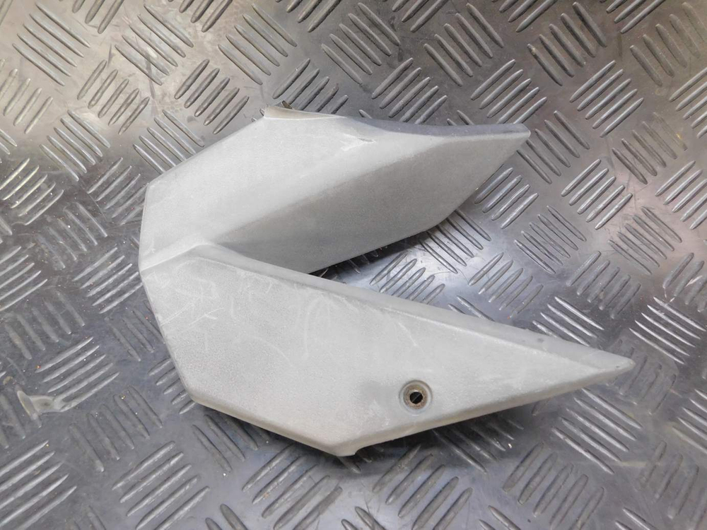 Пластик боковой левый Kawasaki Ninja 400R ER400B 052353