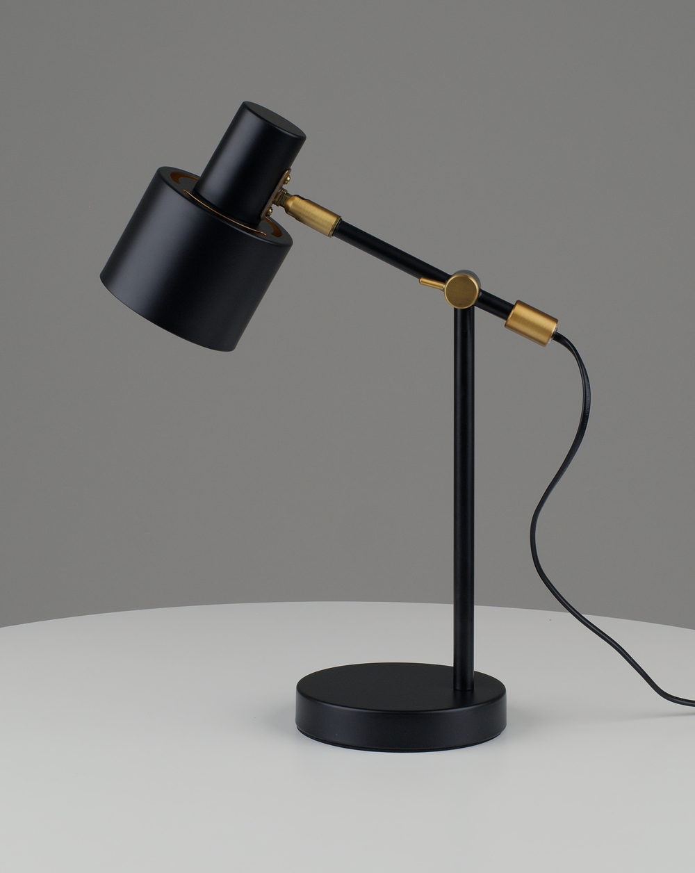 Лампа настольная Moderli V11263-1T Artis