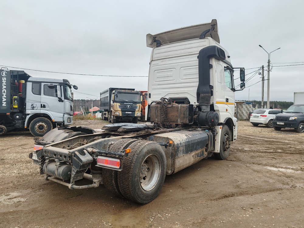 КамАЗ 5490 4x2 Седельный тягач 5490-S5 (Дизель/Газ, 12,0 л, 401 л.с., АТ)