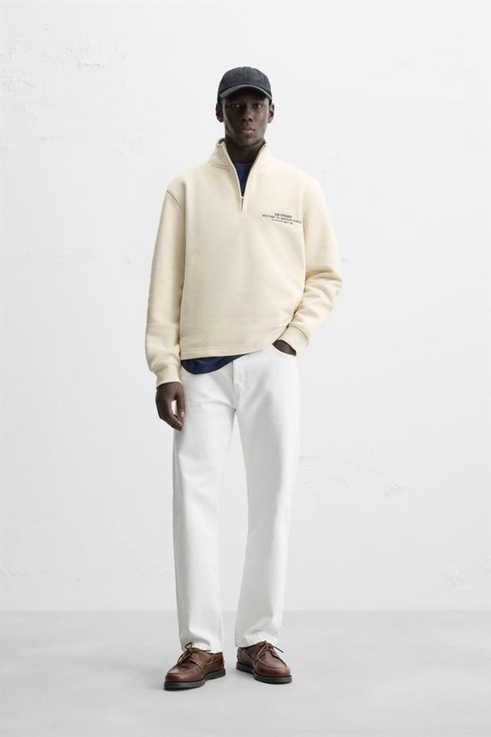 ZARA ТОЛСТОВКА С ВЫШИВКОЙ И ВОРОТНИКОМ НА МОЛНИИ, СВЕТЛО-БЕЖЕВЫЙ