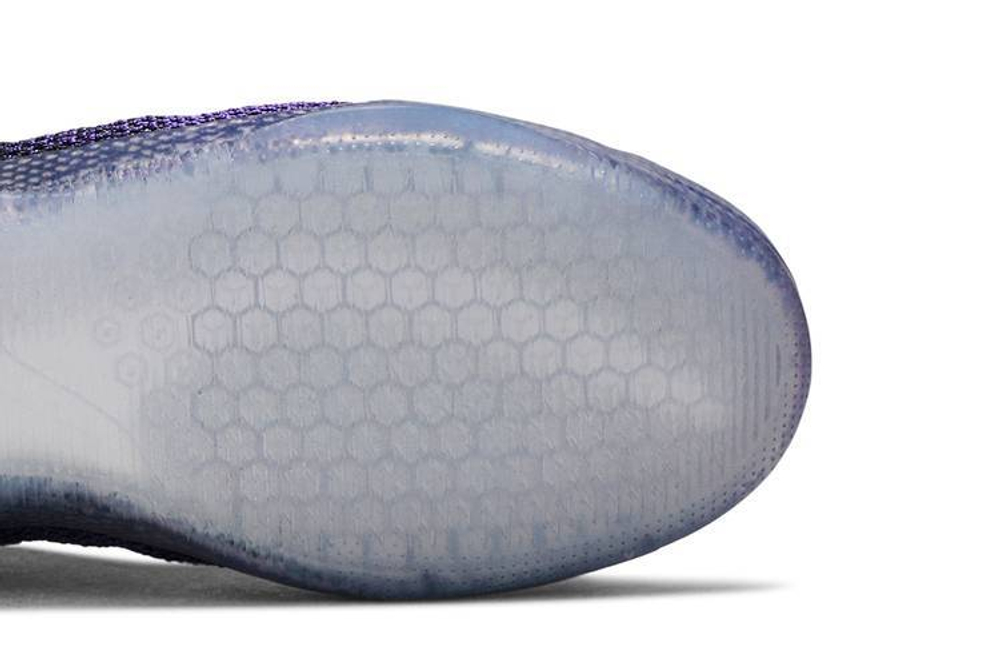 Kobe 11 hyper grape top