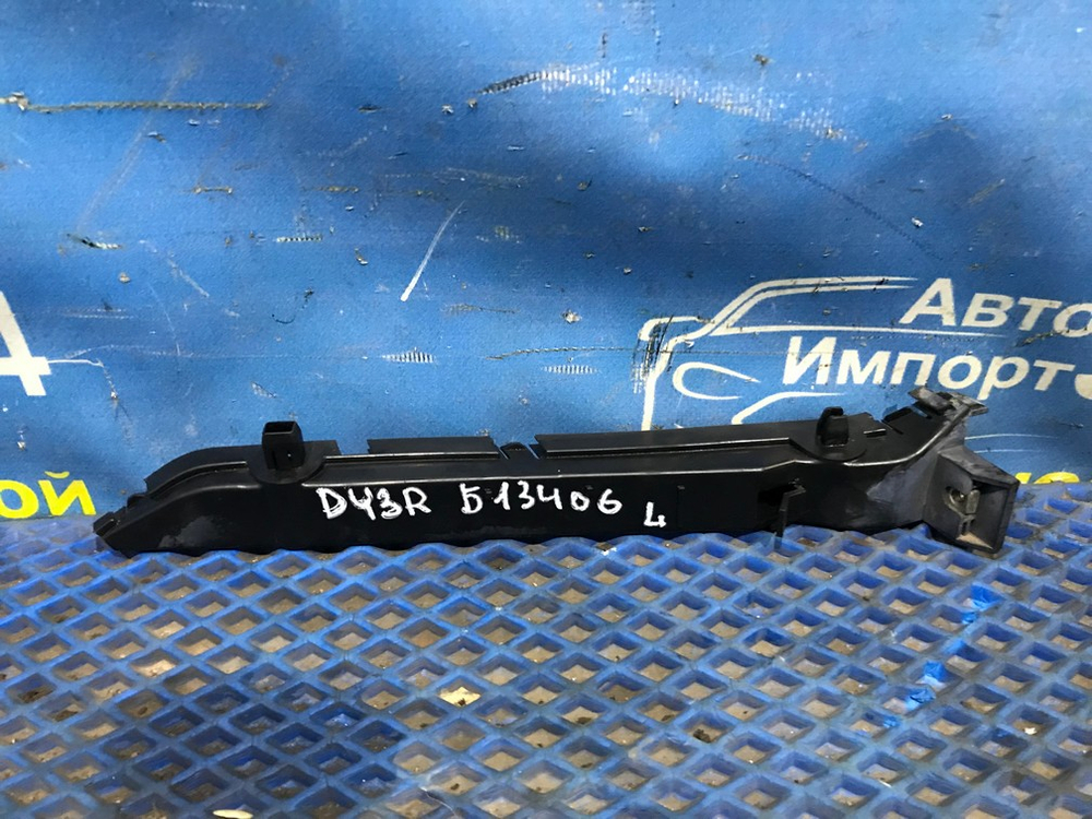Крепление бампера переднее левое MAZDA DEMIO 2002-2005