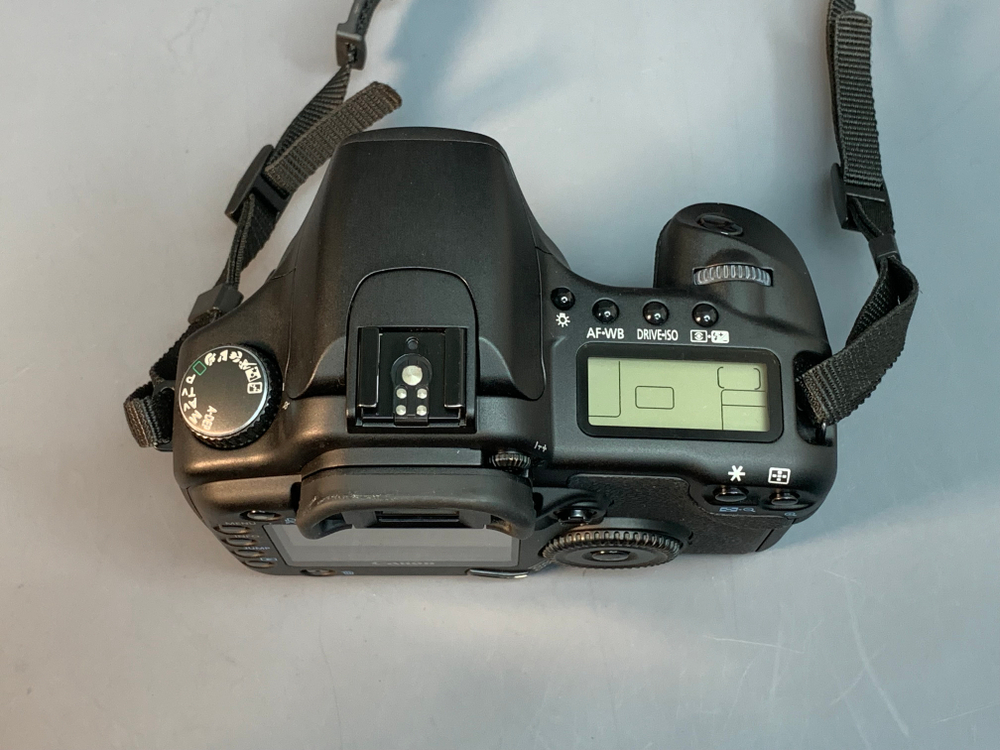 Canon EOS 30D kit EF-S 18-55mm 3.5-5.6 ll