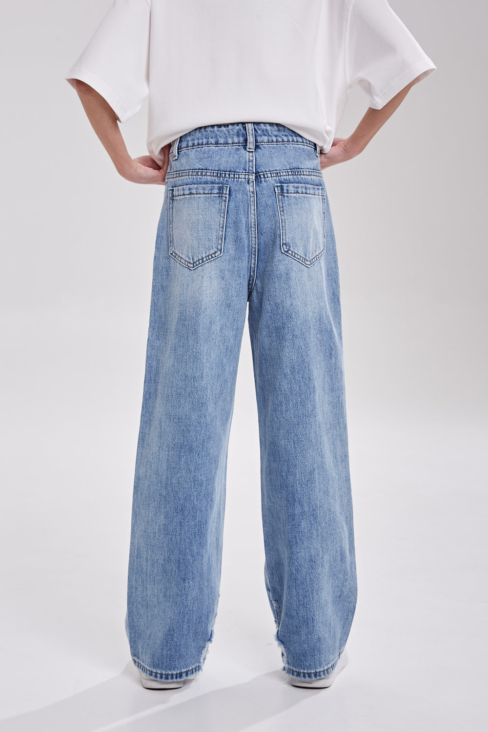 Джинсы д/д DELORAS 22472