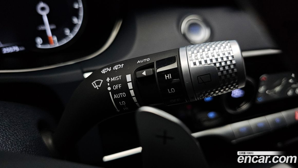 Genesis GV70 2.5T Бензин 2WD (12.2021)
