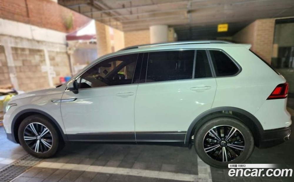 Volkswagen Tiguan 2 Generation 2.0 TDI Premium (08.2021)