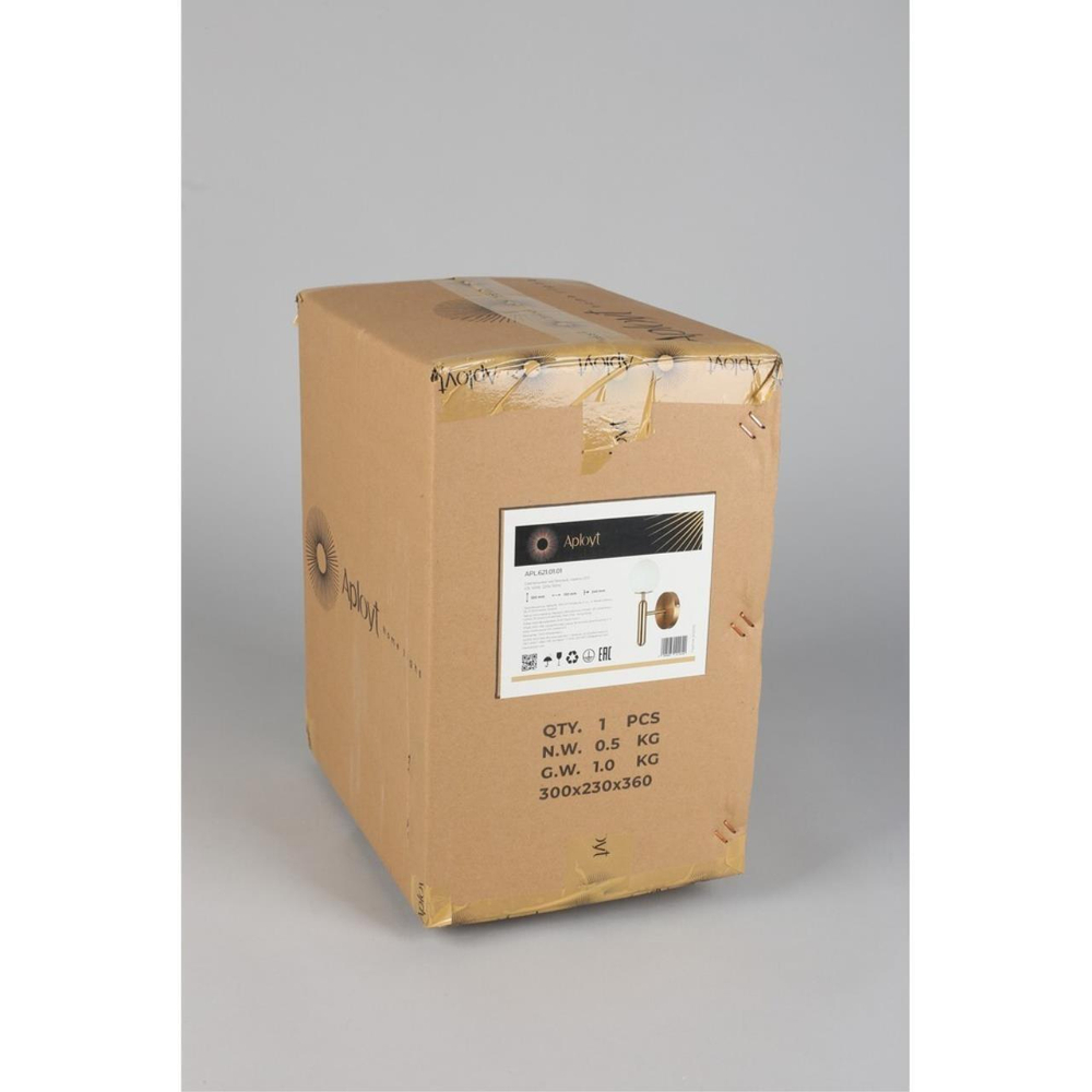 Настенный светильник Aployt Ewelina APL.621.01.01