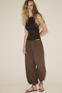 ZARA ПЛИССИРОВАННЫЙ ТОП С ОТКРЫТОЙ СПИНКОЙ, ТЕМНО-КОРИЧНЕВЫЙ