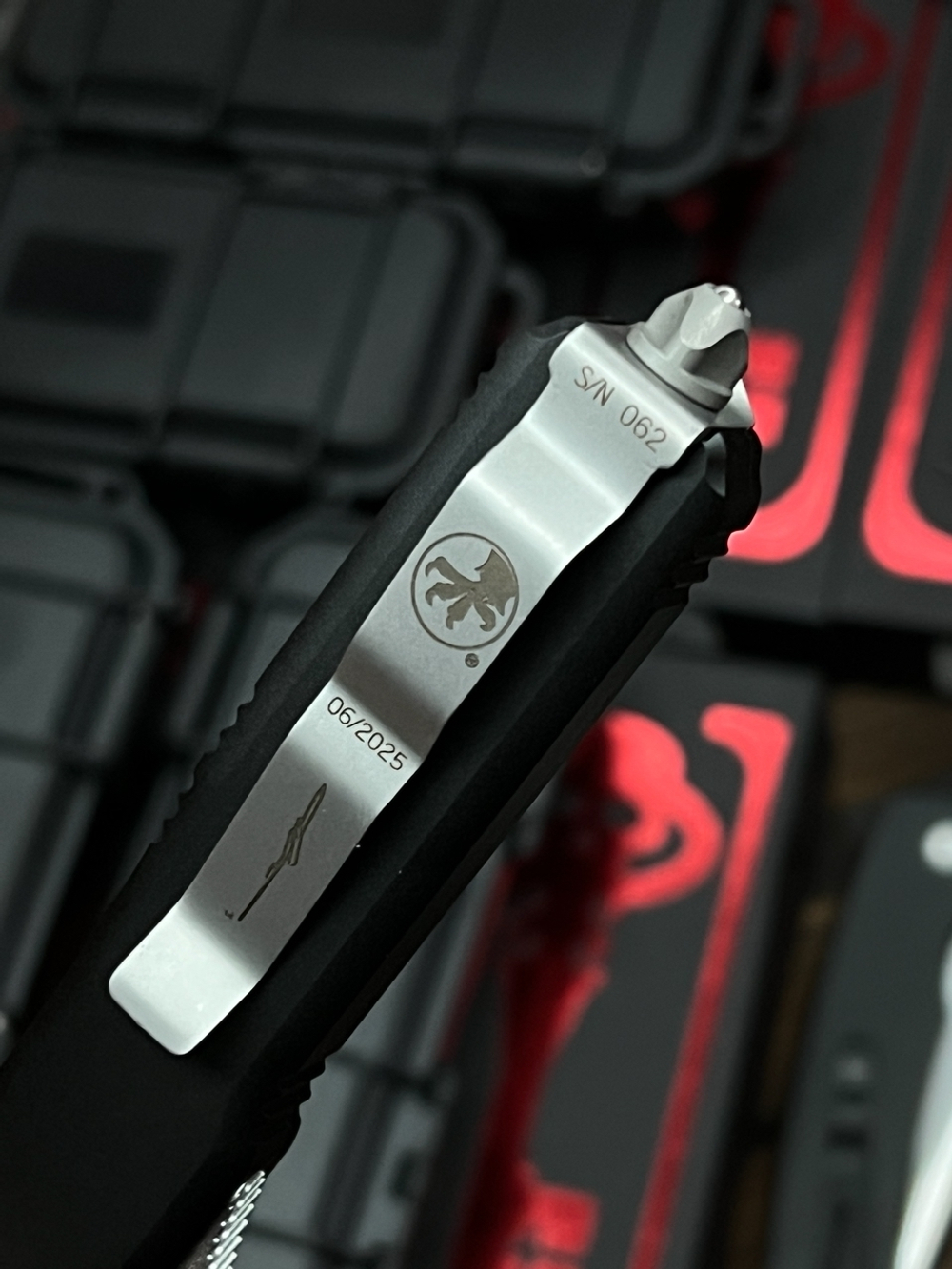 Нож Microtech Ultratech 122-13DCS Death Card Standard S/E A+++ (Правый) - Memento Mori, клинок апокалиптик