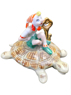 Фарфоровая статуэтка "Буратино и Тортилла" КЭКХЗ