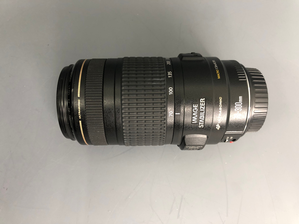 Canon EF 70-300mm 4-5.6 IS USM