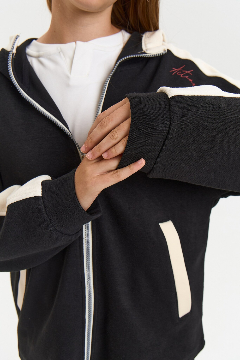 Толстовка дл/р д/д DELORAS 22773