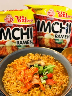 Лапша Kimchi Ramen Оттоги со вкусом кимчи 120 г * 3 шт