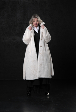 Шуба /белая /классика/ эко мех