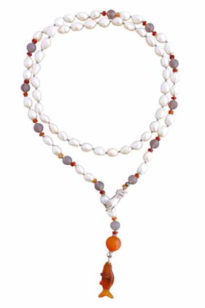 колье из жемчуга и сердолика