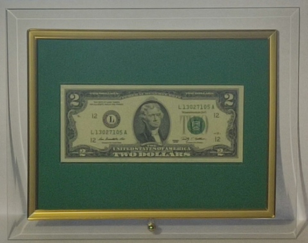США настоящие 2 доллара в рамке, - Подарок для удачи