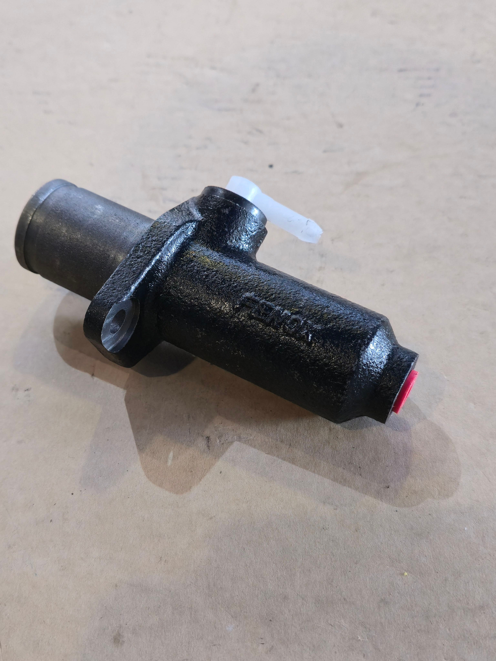 Цилиндр сцепления главный МАЗ подпедальный FENOX